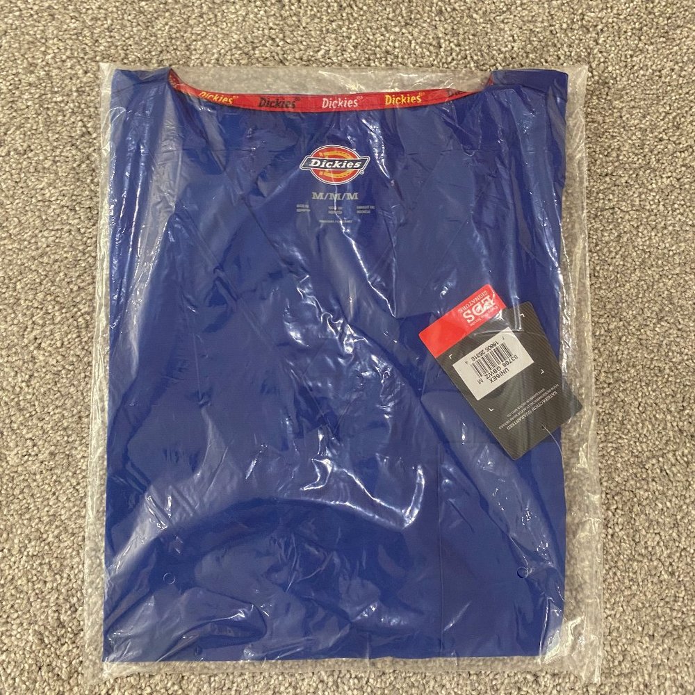 Dickies Unisex EDS Signature V-Neck Scrub Top